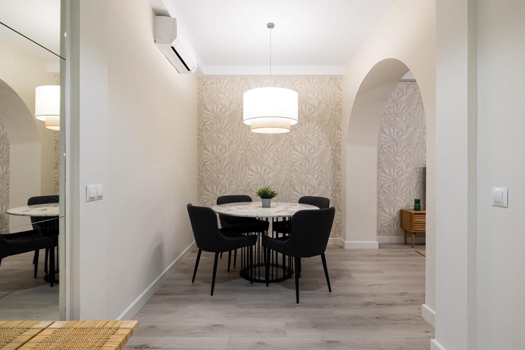Cozy Apartment In The Heart Of Málaga Extérieur photo